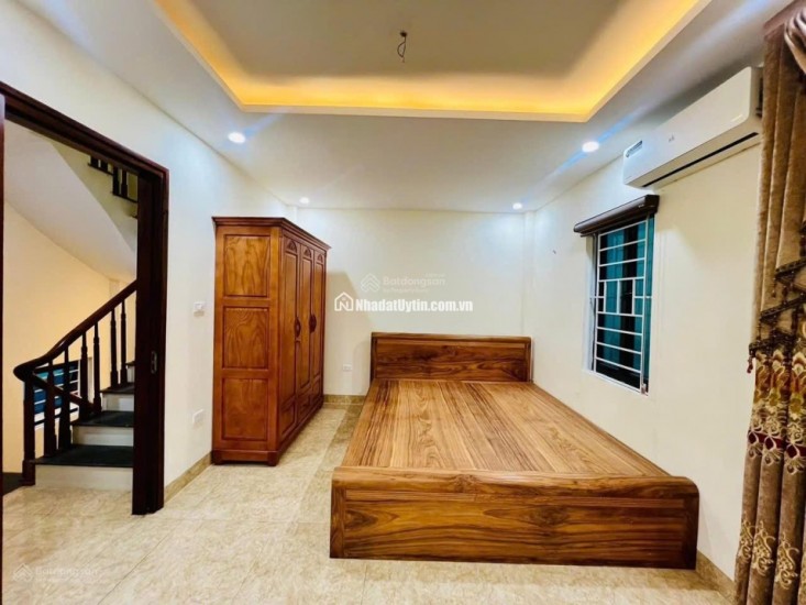 Chỉ cần nhập thông tin bất động sản, trí tuệ nhân tạo sẽ tự động tạo tiêu đề hấp dẫn và nội dung bài đăng chuyên nghiệp, tối ưu để thu hút người xem.